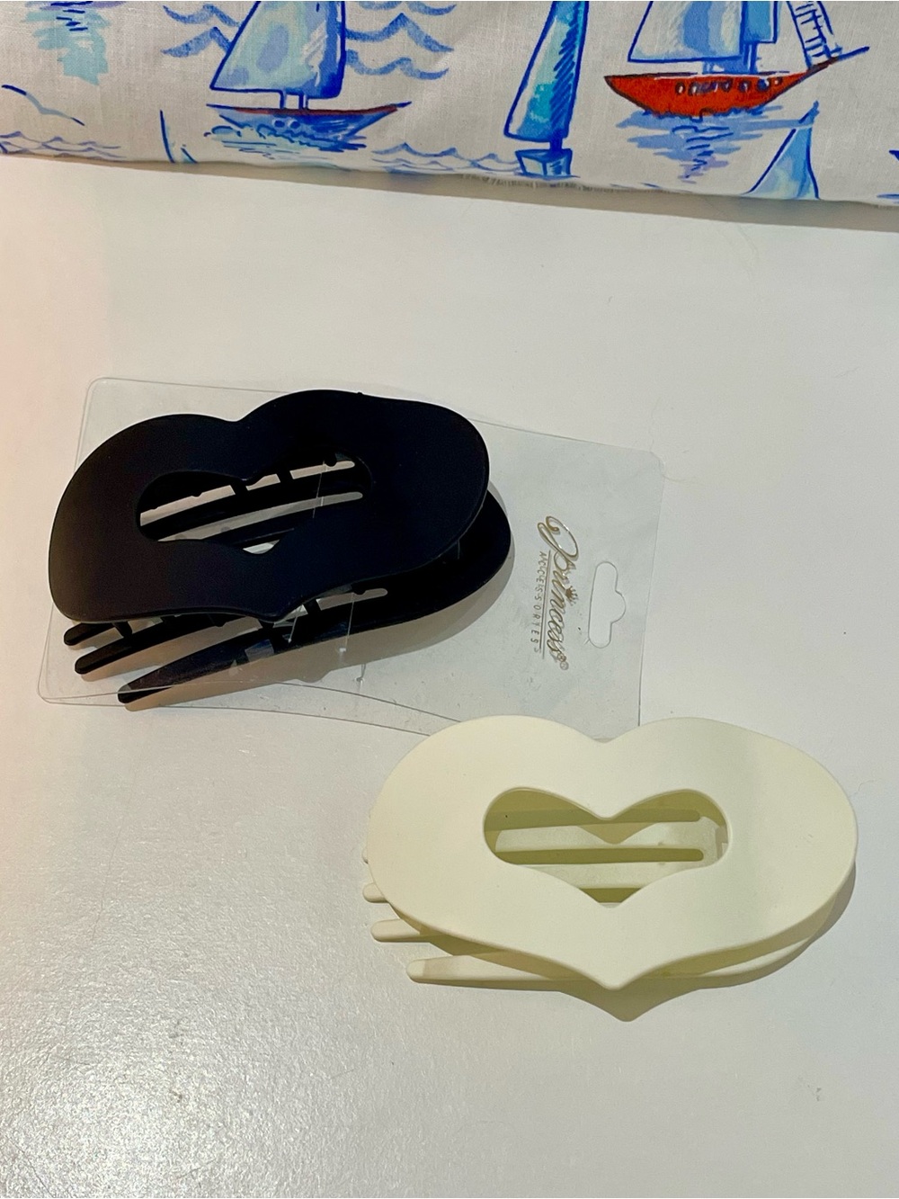 Princess Accessories Heart Hair Clips – Set of 2 Black & Cream Hair Barrettes
